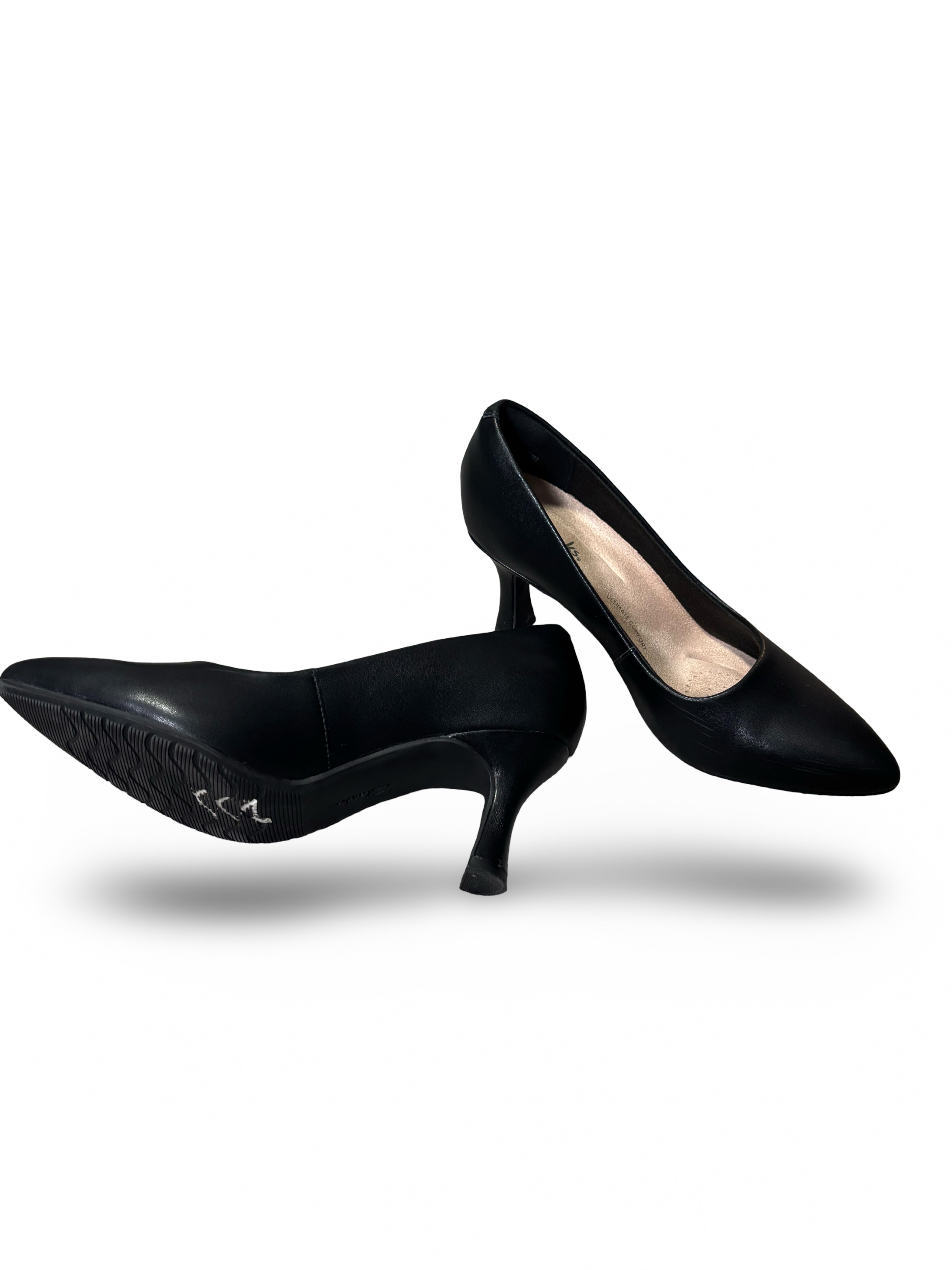 Clark’s Collection Pointed Toe Kitten Heels
